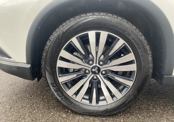 Mitsubishi Outlander cena 116500 przebieg: 20000, rok produkcji 2019 z Warszawa małe 562